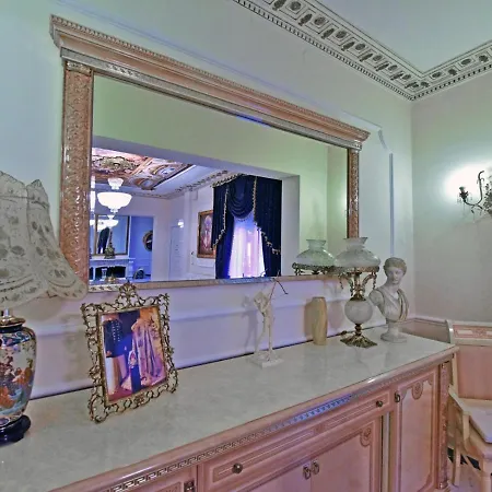 Lejlighed Royal House