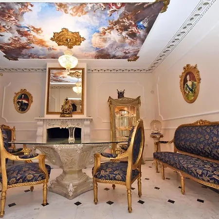 Lejlighed Royal House *