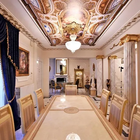 Royal House 네아 모우다니아