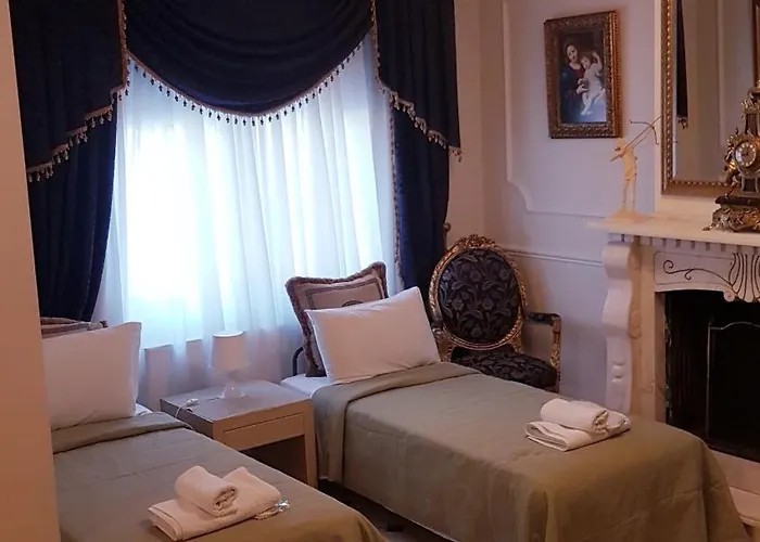 Royal House * Νέα Μουδανιά