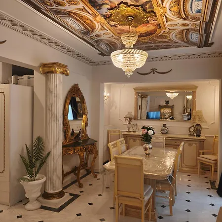 Royal House 公寓