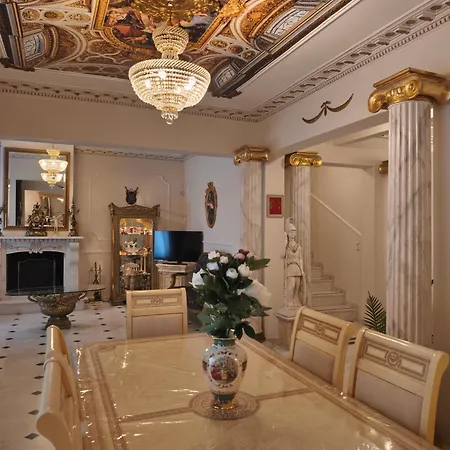 Royal House 公寓
