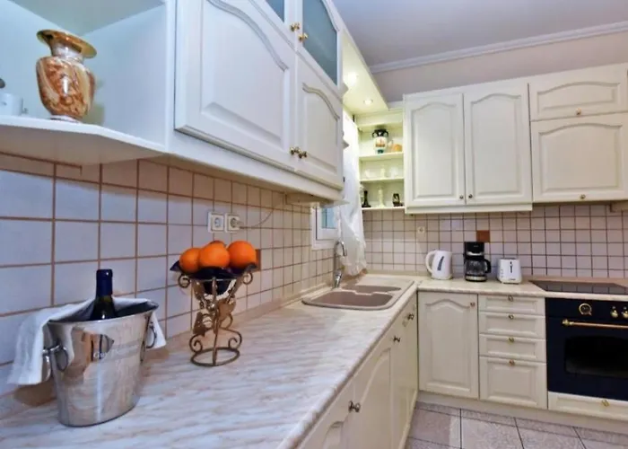 Apartment Royal House Nea Moudania